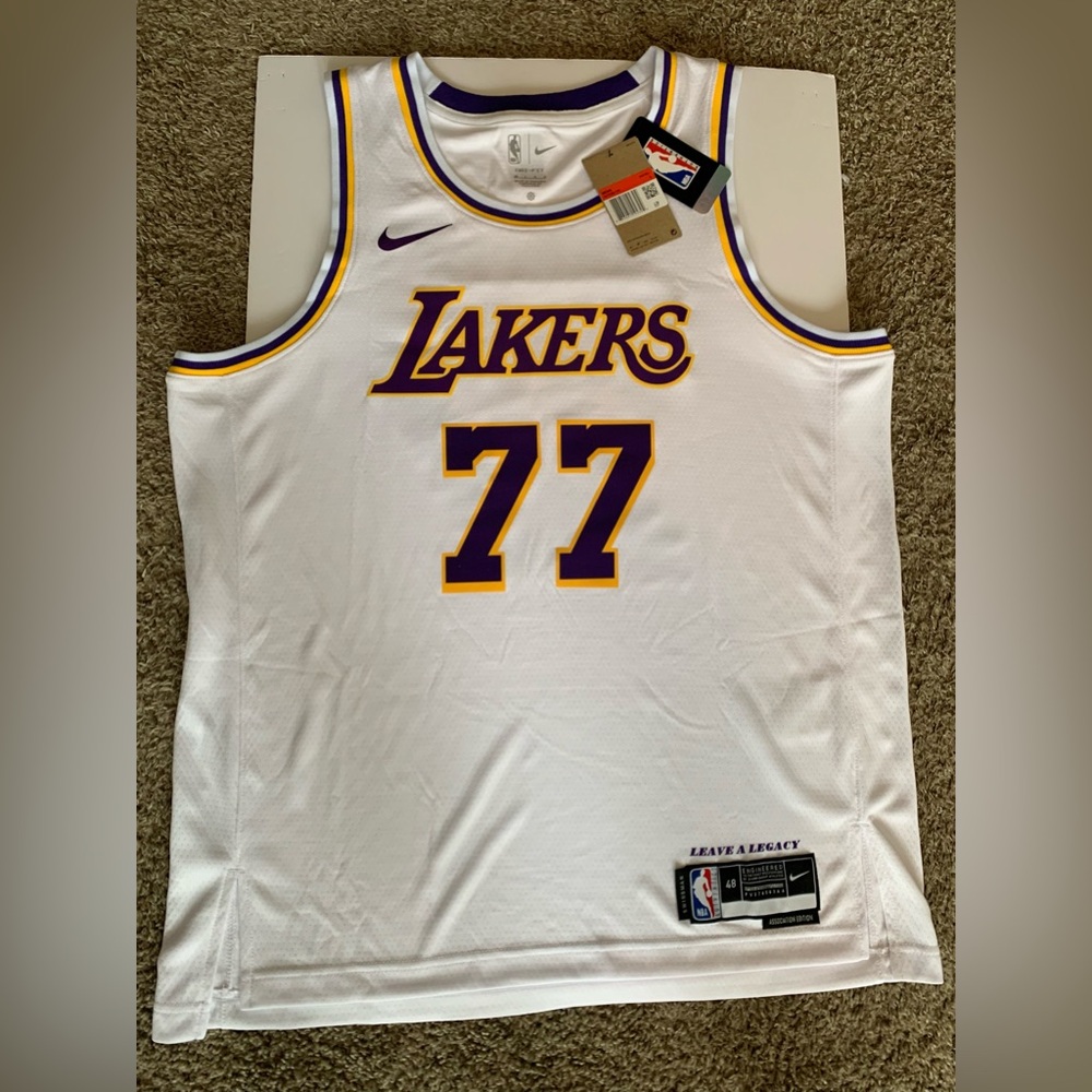 Luka Doncic #77 Los Angeles Lakers Association Edition Jersey NEW Size Large